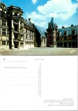 VALOIRE Postcard BLOIS Chateau Cour d Honneur Les Merveilles du Val de Loire picture