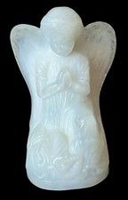 VINTAGE BOYD WHITE GLASS PRAYING ANGEL FIGURINE picture