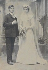 ANTIQUE 1880's-1900 CABINET PHOTO - UNIDENTIFIED NEWLYWED WEDDING PORTRAIT* picture