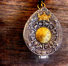 Lucky Charm Srid Pa Ho Gau Amulet Box Pendant Spinner Trigram Astrology Zodiac picture