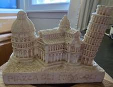 PIAZZA DEI MIRACOLI leaning tower of Pisa Miniature Souvenir Monument Cast Resin picture