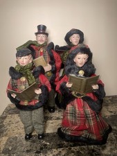 VNTG Valerie Parr Hill QVC Dickens Christmas Carolers Red Plaid Family Set Of 4  picture