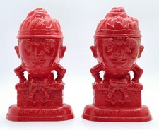 Vintage Red Plastic Humpty Dumpty Salt and Pepper Shakers Fairy Tale picture