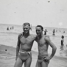 1940s Two Affectionate Men Tight Swim Trunks Gay Interest Vtg Snapshot Photo picture