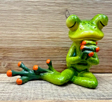 Frog Praying, Resin Figurine 4