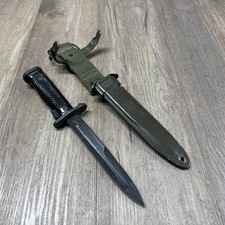 Imperial M5A1 bayonet and US M8A1 Sheath picture