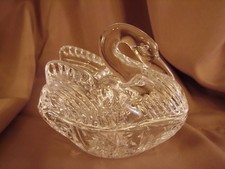 SWAN Eternal Crystal Clear GLASS TRINKET BOX Dish 3 3/8