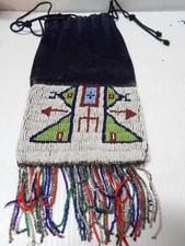 VINTAGE 1920s PLAINS BEADED DAKOTA INDIAN LADIES TOBACCO BAG - NICE SPIDER LINES picture