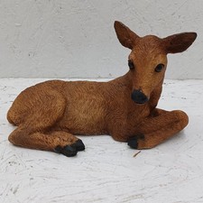 Vintage resting doe deer figurine 5.5