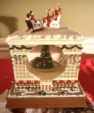 Rare Marshall Field & Co Chicago Musical Snow Globe picture