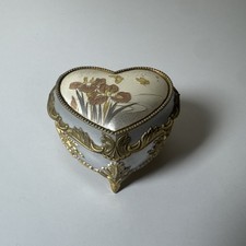 Vintage Heart Shape Gold Trimmed Floral Lidded Trinket Jewelry Box Japan Padded picture