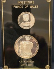 1969 Investiture of Charles Prince Of Wales 0.999 Fine Silver Medals picture