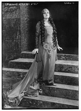 Photo:Rosa Ponselle in Le Roi dYs picture