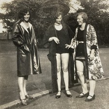 1920s Pretty Sexy Flapper Girls Women Ladies Leggy Swimsuit Original Photo P4s22 picture