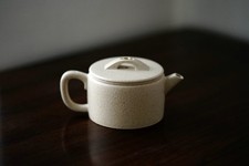 chinese Yixing Handmade Zisha HanWa White Duan Clay tea pot Gongfu hu teapot picture