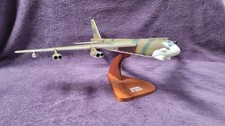 VINTAGE BOEING B-52G STRATOFORTRESS BOMBER AIRCRAFT DESK MODEL B-52 (READ DES.) picture