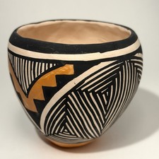 Acoma Pueblo Native American Pottery Vase Signed J. Garcia New Mexico 3.5” Tall picture