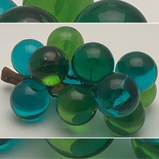 Lucite Hobbyist Blue & Green 12 Grape Cluster on Wood Peduncle c1960s USA 7