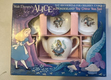 RARE VTG 1980’S Walt Disney’s Alice In Wonderland Toy China Tea Set picture