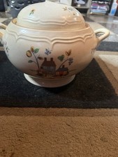 International Heartland Stoneware Vintage Soup Tureen W/Ladle picture