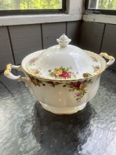 Royal Albert Old Country Roses Rare Covered Soup Tureen & Lid England 1962 14” picture