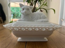 Vintage WESTMORELAND White MILK GLASS CAT In Basket CANDY COVERED DISH picture