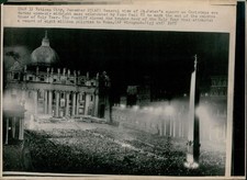 1975 St Peters Square Vatican City Mass Pontiff Holy Year Night Wirephoto 8x10 picture