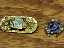 1934 Chicago World’s Fair 1933-34 Pinback Enamel Pins Lot of 2 rare  picture