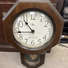 VTG ELGIN QUARTZ SCHOOLHOUSE WALL CLOCK, WORKS, NICE USED CONDITION picture