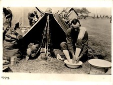 GA244 1918 Original Photo AMERICAN SOLDIER WASHING TIRED FEET WWI FIELD CAMP picture