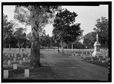 Photo:New Bern NC New Bern National Cemetery 2004 Main Road Monuments picture