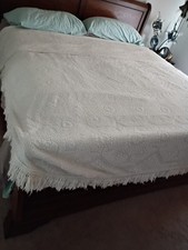 1960's EUC Vintage Morgan Jones Minuet White Hobnail Full Size Bedspread picture