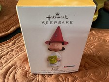 Hallmark Keepsake Lucy, It's the Great Pumpkin Charlie Brown Ornament 2006 picture