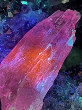 Superb Gem Grade Bright Pink Kunzite Spodumene Untreated picture