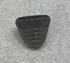 1940 Indiana Licensed Chauffeur Badge L2 picture