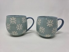 The Baum Bros Phara collection is a line of stoneware dinnerware featuring picture