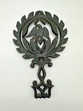 Trivet Wilton Cast Iron No 3 8.5