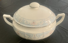 EXCELLENT Noritake CROWN FLOWER Oval Covered Vegetable 46 OZ, 6 7/8