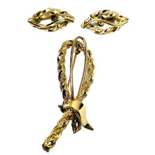 Smooth & Textured Stylized Knot Brooch & Matching Clip On Earrings 3 Pc Set picture