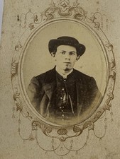 Vtg Sepia CDV Photo Portrait civil war man soldier handsome fashion 1862 dapper picture