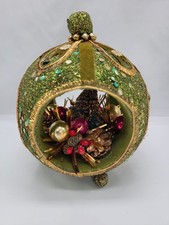 Vintage Green Glitter Diorama Footed Christmas Ball Decor 7.5x5.5