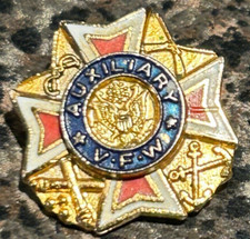 VFW Auxiliary Pin Veterans Of Foreign Wars Gold-Colored Military Pin picture