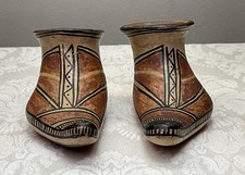 Antique Native American Zuni /Hopi Crossover Tourist Pottery Moccasins c1890 picture