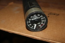 B-52 Stratofortress AFT body fuel indicator gauge 10006-0000-0105  great shape picture