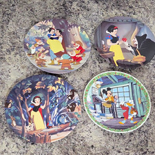 Bradford Exchange Disney Collector Plates Snow White & Mickey's Christmas Carol picture