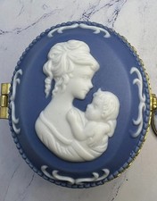 Vintage JCM 14k Yellow Gold Wedgewood Cameo Trinket Box picture