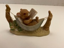 Vintag 1975 ENESCO Porcelain  MOUSE READING BOOK in HAMMOCK Figurine #E-5952 picture