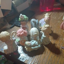 Avon 17 Piece Heavenly Blessings Nativity Set 1986,87 Figures  and 5 extra  picture