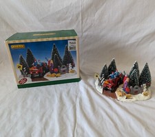 Lemax Here Comes Our Tree Farm Christmas Village Ceramic #43070 Retired 2014 picture