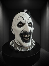 A chilling 3D printed bust of Art the Clown picture